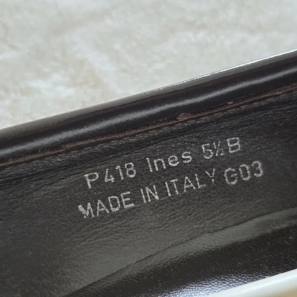 S.  O.  L   D.   Brown Coach Block Heel Loafers size 5.5 - Picture 5 of 9